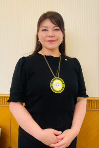 西野 悦子